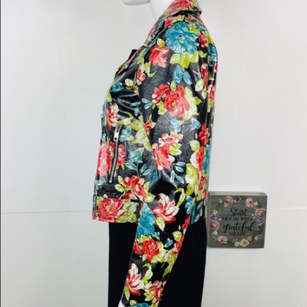 Walter Baker Lambskin Leather Floral Moto Jacket. - Picture 4 of 8
